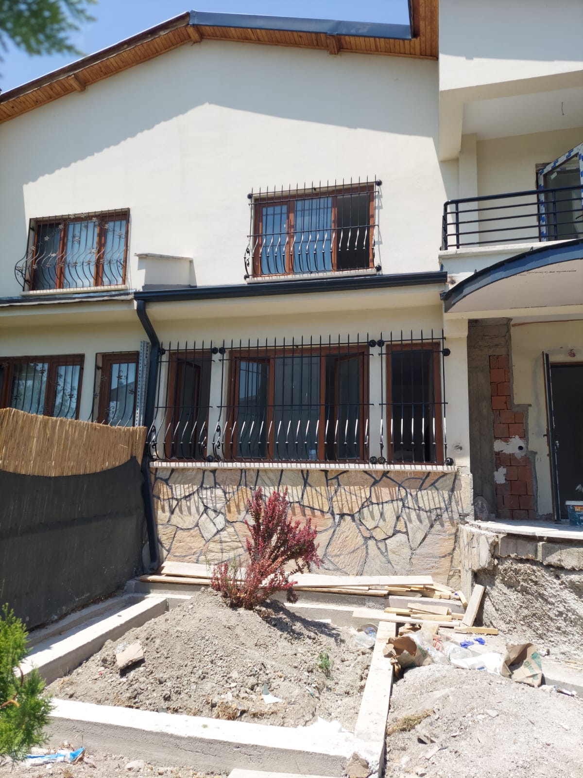 ferforje pencere korkuluk dış uzun Ferforje pencere korkuluk dış uzun